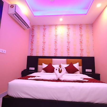 Jupiter Plaza Delhi Airport Hotell New Delhi Exteriör bild