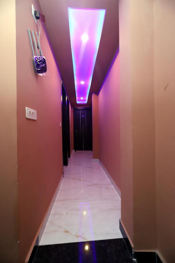 Jupiter Plaza Delhi Airport Hotell New Delhi Exteriör bild
